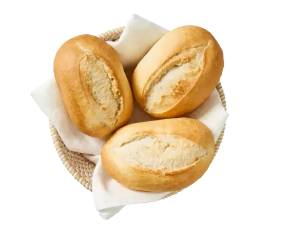 Trzy świeże bułki pszenne z piekarni Lidla, idealne na śniadanie. Sprawdź ich kcal!