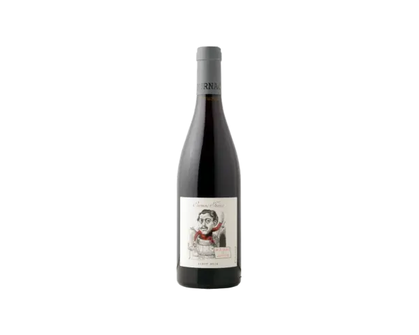 Bouteille de vin rouge avec une étiquette humoristique représentant un personnage dans un tonneau. Le vin est un Pinot Noir, dont l'origine est mise en avant.