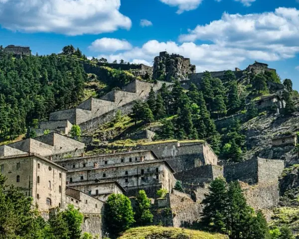 Montagne Vicino a Te: Fughe Perfette da Milano, Roma, Torino