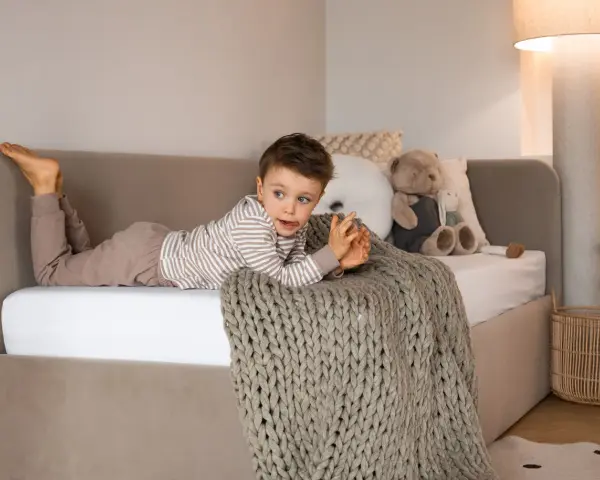 Jaki materac wybrać dla dziecka, aby uniknąć problemów ze snem?