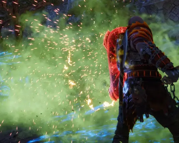 Kratos, el crisol de God of War Ragnarök, se enfrenta a un enemigo etéreo envuelto en humo verde y chispas.