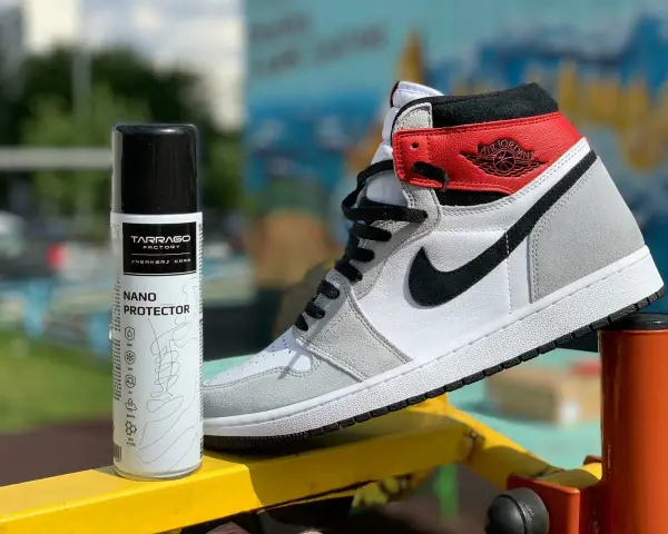 Oto jak prać buty sportowe: spray Tarrago Nano Protector i stylowe Jordany.