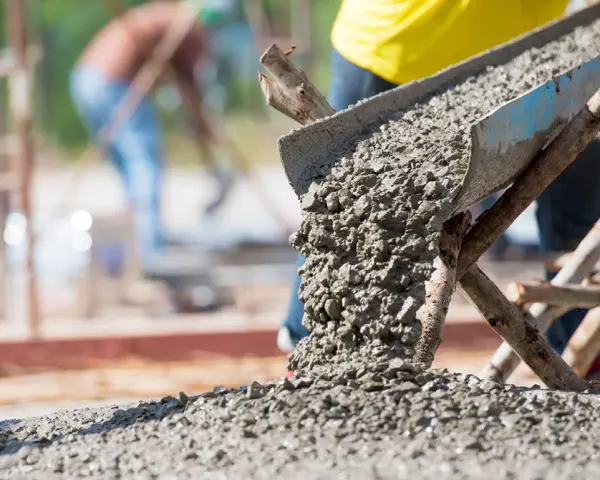 Ile cementu na m3 betonu na posadzkę? Kluczowe informacje i porady