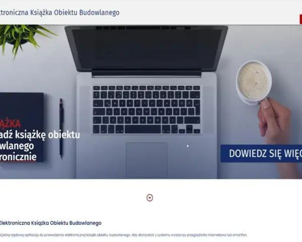 Elektroniczna książka obiektu budowlanego na laptopie. Prowadź dokumentację budowlaną cyfrowo.