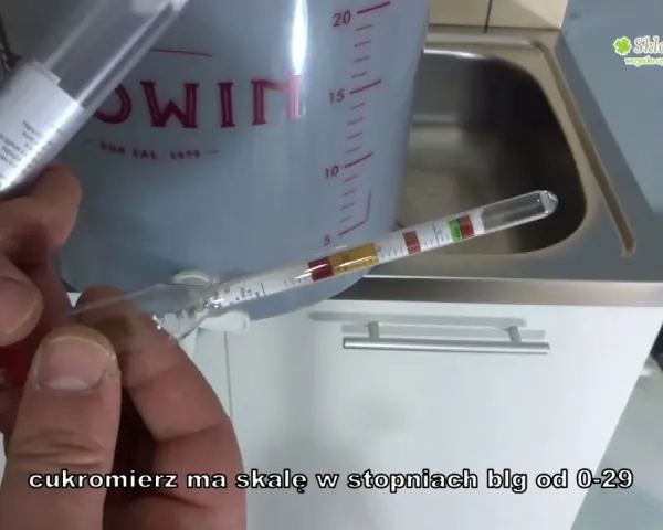 Jak zmierzyć alkohol w winie? Metody dla domowych winiarzy