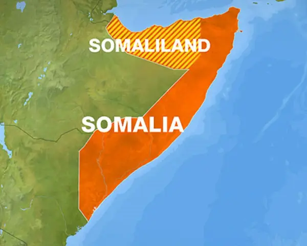 Mapa Somalii i Somalilandu. Czy Somaliland jest bezpieczny? Obszar Somalilandu zaznaczony jest żółto-czerwonymi pasami, a Somalii pomarańczowym.