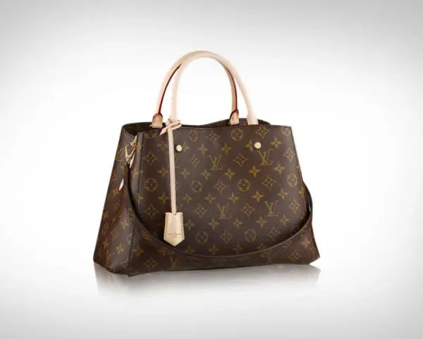 Elegancka torebka LV shopper w klasycznym monogramie, z beżowymi rączkami i długim paskiem. Idealna na co dzień.
