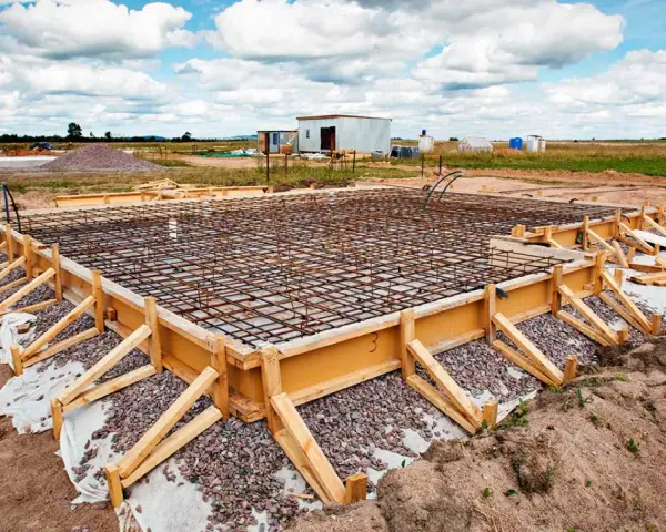 Ile kosztuje fundament pod dom szkieletowy? Ceny i czynniki wpływające na koszt