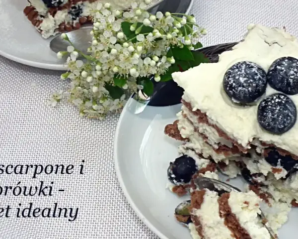 Pyszny deser z mascarpone i borówkami, idealny na każdą okazję. Ten przepis na deser z mascarpone to strzał w dziesiątkę!