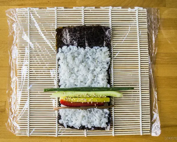 Jak zrobić sushi w domu? Prosty przewodnik krok po kroku