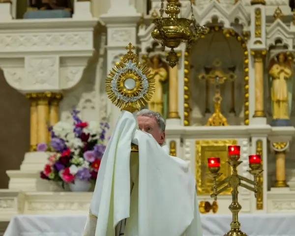 Suma w Kościele: Co to jest i dlaczego jest ważna?