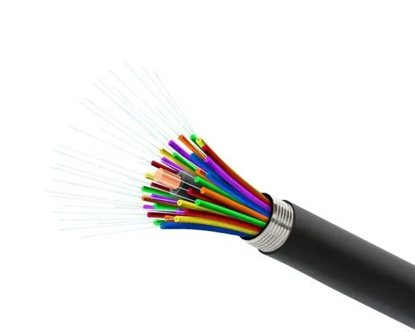 Kolorowy kabel światłowodowy z odsłoniętymi żyłami, jak wygląda kabel światłowodowy.