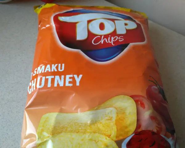Opakowanie chipsletten o smaku chutney z pomidorami.