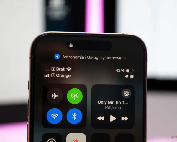 Telefon pokazuje brak sieci komórkowej, tylko Wi-Fi.