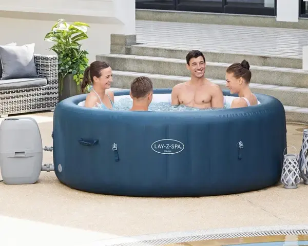 Jak jacuzzi lay z spa milan może poprawić Twój relaks i komfort