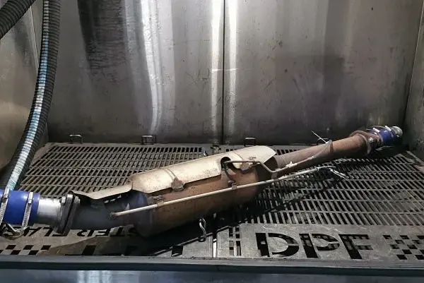Objawy zapchanego DPF w Ford S-Max – uniknij kosztownych napraw