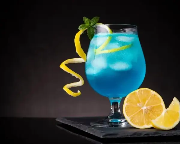 Przepis na drinka Bananowa Zatoka: łatwy, z blue curacao
