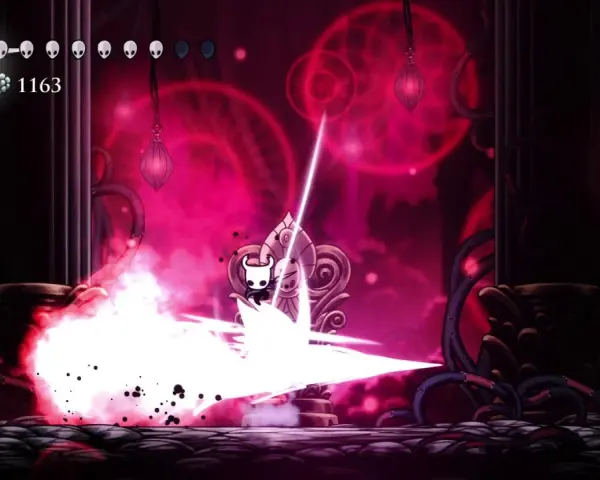 El Caballero lucha contra Grimm en un escenario oscuro y vibrante, con energía roja y blanca.