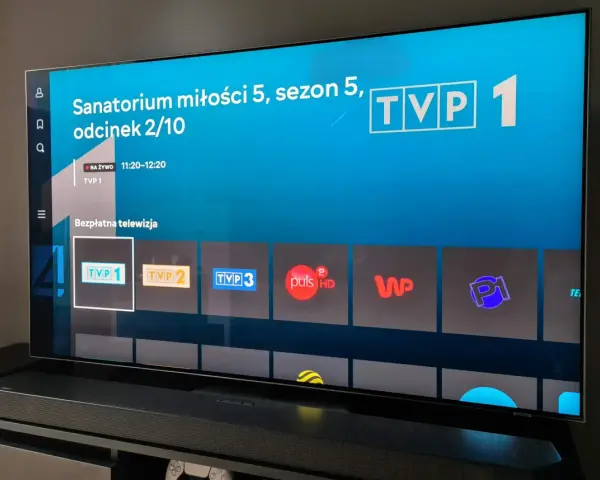 Na ekranie telewizora "Sanatorium miłości 5", odcinek 2/10. Widzę, że tv za free naprawdę działa, bo dostępne są kanały takie jak TVP1, TVP2, TVP3 i inne.