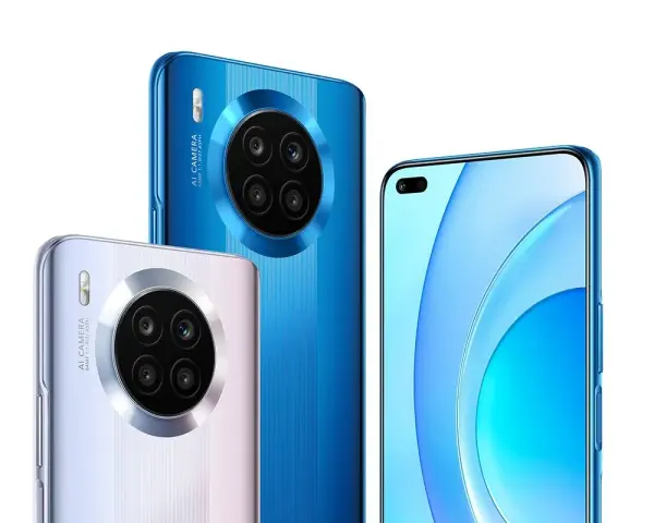 Trzy telefony: dwa z tyłu z okrągłymi modułami aparatów (niebieski i srebrny), jeden z przodu z ekranem i podwójnym aparatem do selfie. To honor 50 lite.