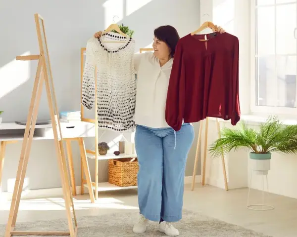 Jakie bluzki wyszczuplają? Odkryj fasony, które modelują sylwetkę
