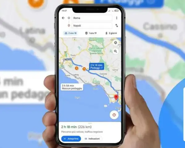 Navigazione su smartphone: mostra come mandare la posizione con Google Maps, confrontando percorsi con e senza pedaggio da Roma a Napoli.