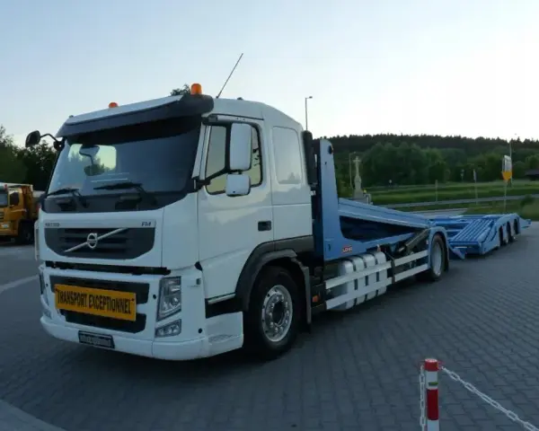 Ile można jechać autolawetą na autostradzie? Sprawdź, by uniknąć kar