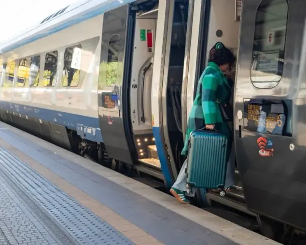 Jakie zniżki dla emerytów na PKP? Sprawdź, co możesz zyskać