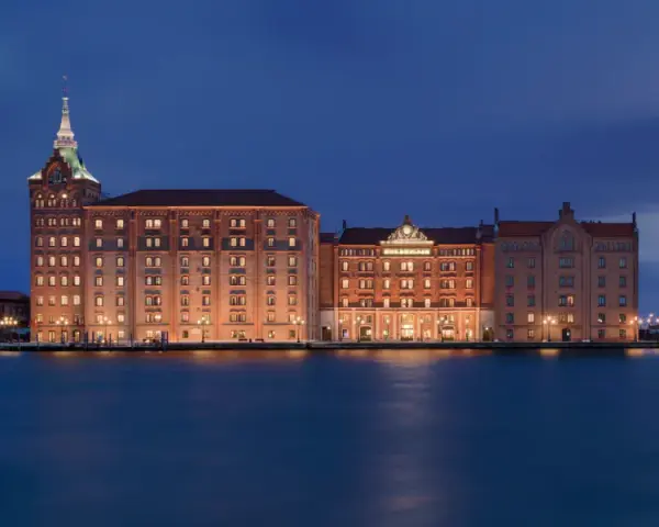 Hilton Molino Stucky Venezia: Lusso, Storia e Vista Panoramica