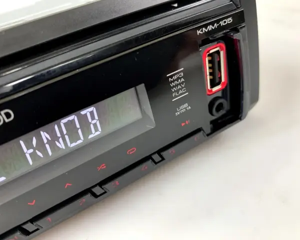 Jaki format pendrive do radia samochodowego, aby uniknąć problemów z odtwarzaniem?