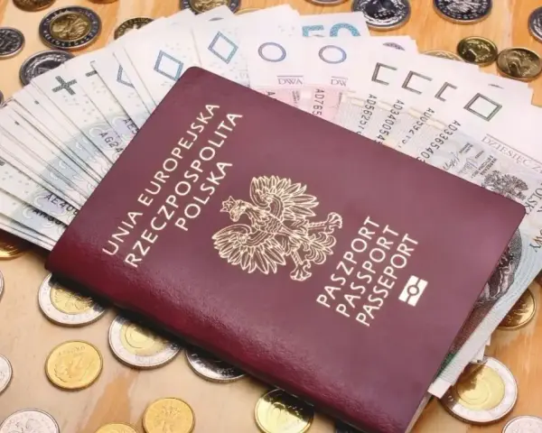 Ile kosztuje wymiana paszportu po utracie ważności? Sprawdź opłaty i ulgi
