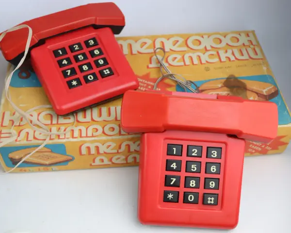 Telefon stacjonarny dla dzieci zabawka - edukacyjne opcje i ceny