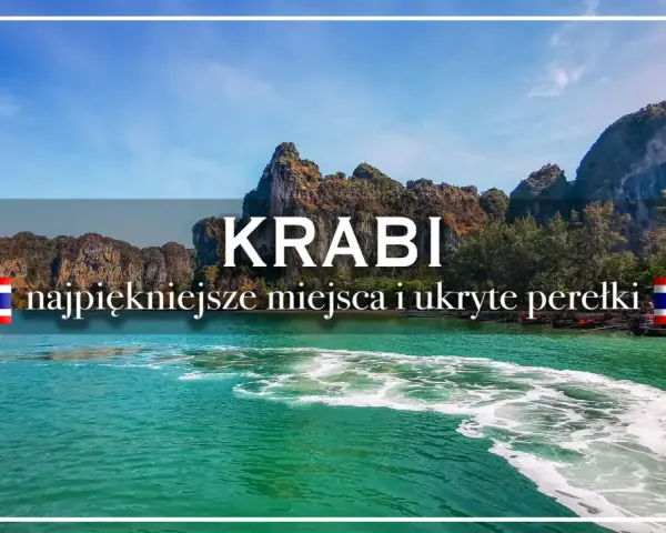 Krabi: najpiękniejsze miejsca i ukryte perełki. Widok na turkusową wodę i skaliste wybrzeże Ao Nang Beach w Tajlandii.