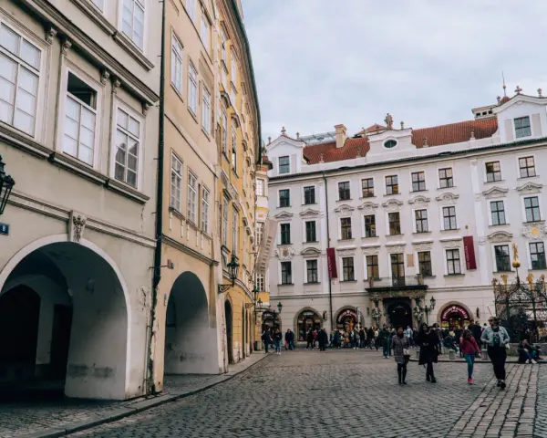 Biura podróży: Poznaj rynek, wybierz pewnie i uniknij błędów.