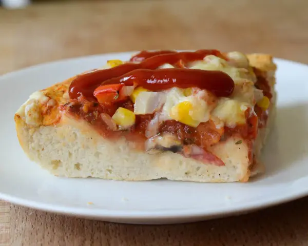 Idealna domowa pizza: sekrety ciasta, sosu i chrupkiego spodu