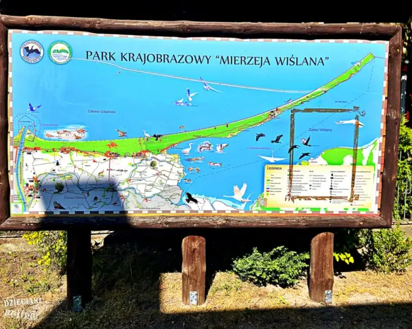 Mapa Parku Krajobrazowego "Mierzeja Wiślana" z zaznaczonymi atrakcjami, ptakami i legendą.
