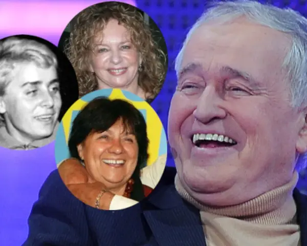 Jan Nowicki z uśmiechem, obok zdjęcia jego żony i innych kobiet z jego życia.
