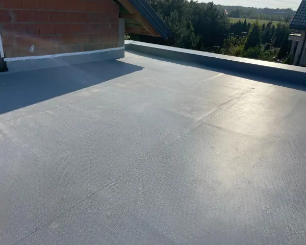 Membrana dachowa: EPDM, PVC, TPO. Rodzaje, koszty, montaż uniknij błędów!