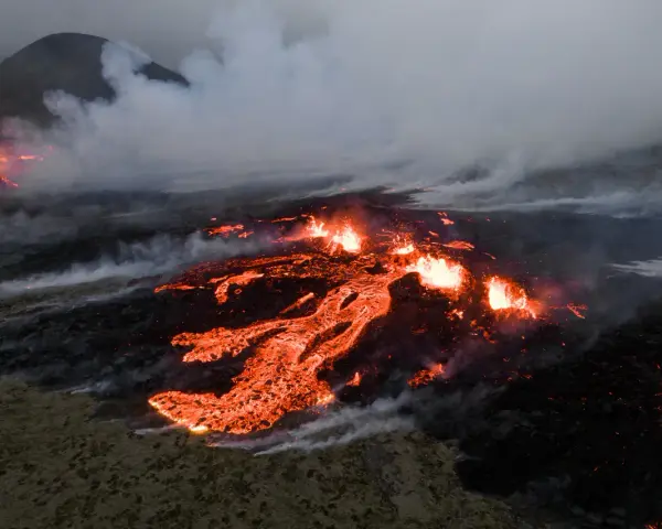 Wulkany a CO2: Kto naprawdę zmienia klimat?