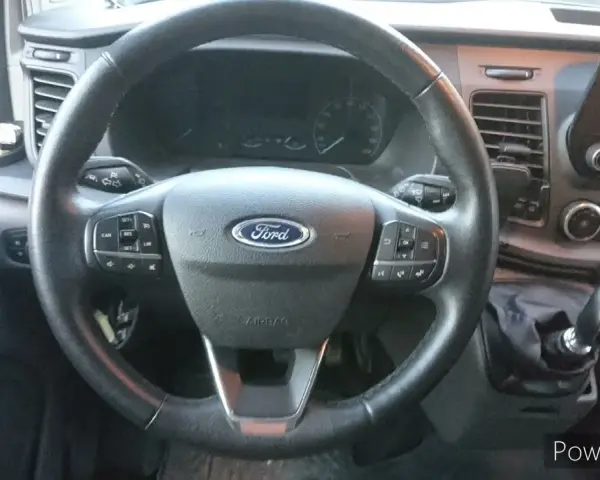 Ford Transit bezpieczniki: Gdzie są i jak je wymienić?