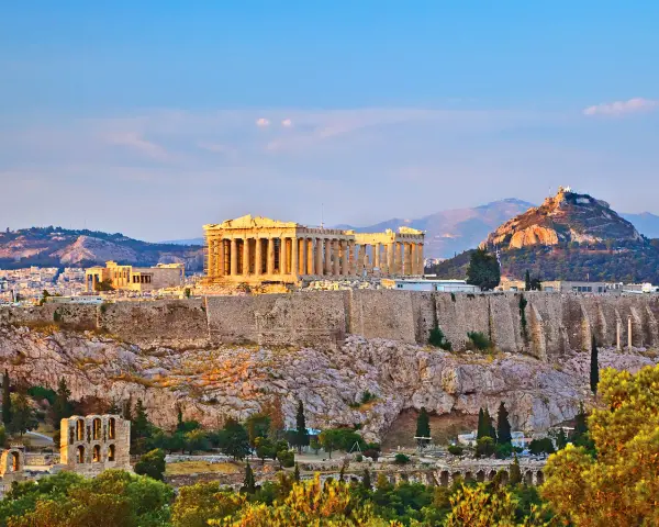 Los mejores lugares que visitar en Atenas para una experiencia inolvidable