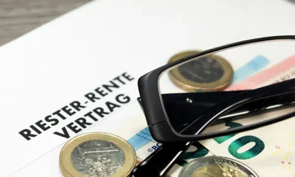 S-VorsorgePlus Riester: Versteckte Kosten und aktuelle Zinsen verstehen