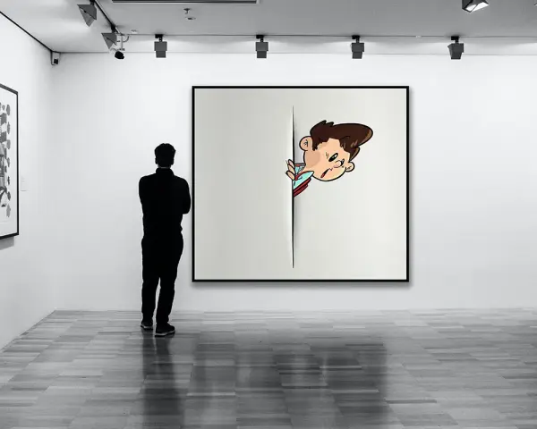 Un visiteur observe une œuvre d'art dans une galerie, une illustration de garçon espiègle sortant d'une toile. Idéal pour créer une galerie virtuelle gratuite.
