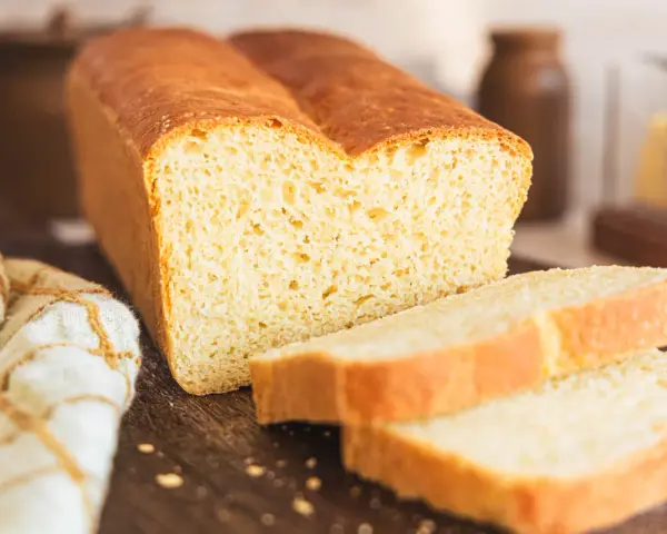 Frisch gebackenes Toastbrot, perfekt zum toasten. Selbstgemacht schmeckt es am besten!