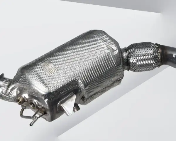 Filtr DPF, kluczowy element układu wydechowego. Czyszczenie DPF czy warto? Zobacz, jak wygląda i dlaczego warto o niego dbać.