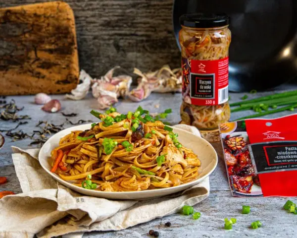 Gdzie kupić chow mein? Najlepsze miejsca i ceny w Polsce