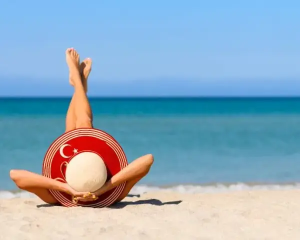 Ile trwa lot do Turcji Antalya? Czas lotów z Polski ujawniony