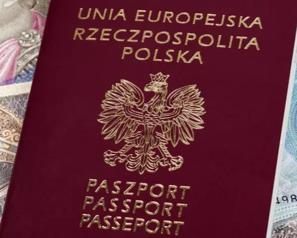 Odbiór paszportu przez inną osobę? Poradnik dla rodziny i pełnomocnika