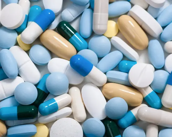 Leki 75+: Kto wystawi darmową receptę? POZ, specjalista, szpital?