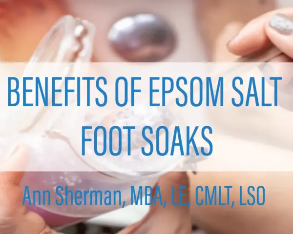 Hands preparing an Epsom salt foot soak. Discover the benefits of this relaxing treatment.